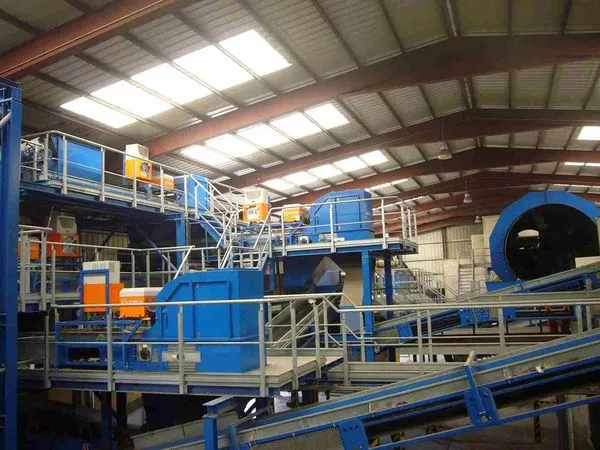 Operación industrial apoyada por dispositivos y software